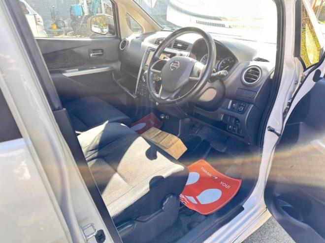 デイズ4WD ハイウェイスターX  Vセレクション　セーフティII  衝突軽減ブレーキ　横滑り防止　フルセグナビテレビ　アラウンドビュー　バックカメラ　Bluetooth シートヒーター 4WD 660 5Dr