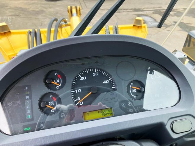 ホイールローダコマツ　中古　WA100-6　タイヤショベル　建機　