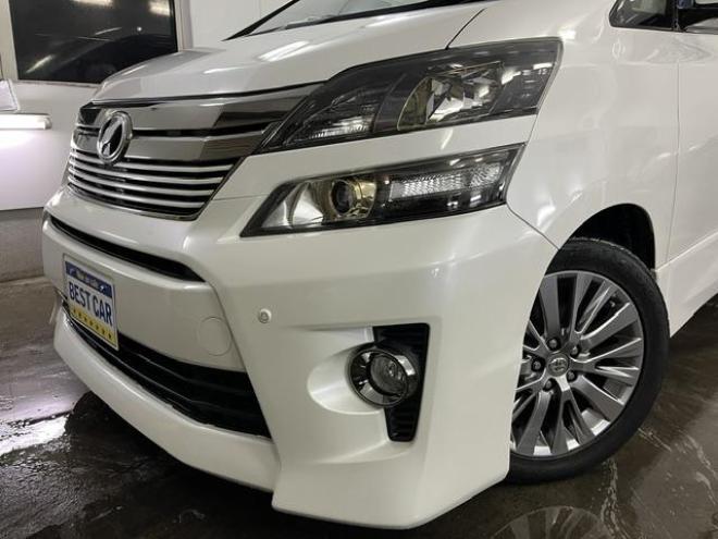 ヴェルファイア２．４Ｚ　ゴールデンアイズII　本州仕入　ワンオーナー　最終後期型　禁煙車　純正ブラックハーフレザーシート　ストラーダナビ　地デジ　ＤＶＤ再生　Ｂｌｕｅｔｏｏｔｈ　リアフリップダウンモニター　両側パワースライドドア　パワーバックドア 4WD 2400 5Dr