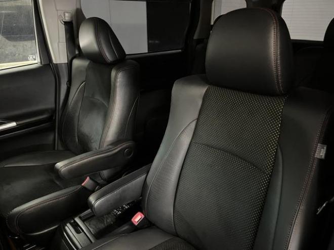 ヴェルファイア２．４Ｚ　ゴールデンアイズII　本州仕入　ワンオーナー　最終後期型　禁煙車　純正ブラックハーフレザーシート　ストラーダナビ　地デジ　ＤＶＤ再生　Ｂｌｕｅｔｏｏｔｈ　リアフリップダウンモニター　両側パワースライドドア　パワーバックドア 4WD 2400 5Dr