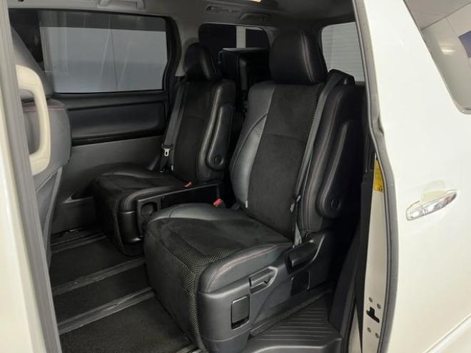 ヴェルファイア２．４Ｚ　ゴールデンアイズII　本州仕入　ワンオーナー　最終後期型　禁煙車　純正ブラックハーフレザーシート　ストラーダナビ　地デジ　ＤＶＤ再生　Ｂｌｕｅｔｏｏｔｈ　リアフリップダウンモニター　両側パワースライドドア　パワーバックドア 4WD 2400 5Dr