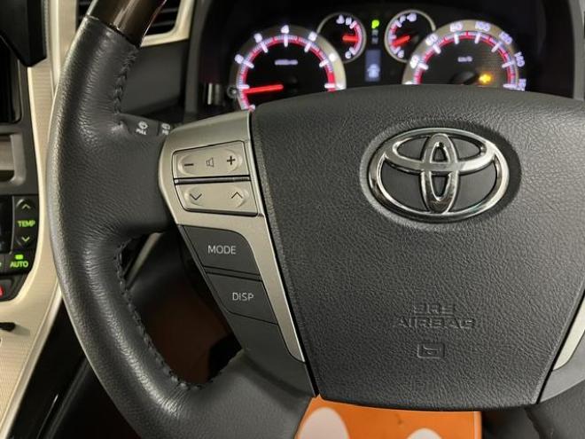 ヴェルファイア２．４Ｚ　ゴールデンアイズII　本州仕入　ワンオーナー　最終後期型　禁煙車　純正ブラックハーフレザーシート　ストラーダナビ　地デジ　ＤＶＤ再生　Ｂｌｕｅｔｏｏｔｈ　リアフリップダウンモニター　両側パワースライドドア　パワーバックドア 4WD 2400 5Dr