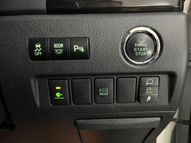 ヴェルファイア２．４Ｚ　ゴールデンアイズII　本州仕入　ワンオーナー　最終後期型　禁煙車　純正ブラックハーフレザーシート　ストラーダナビ　地デジ　ＤＶＤ再生　Ｂｌｕｅｔｏｏｔｈ　リアフリップダウンモニター　両側パワースライドドア　パワーバックドア 4WD 2400 5Dr