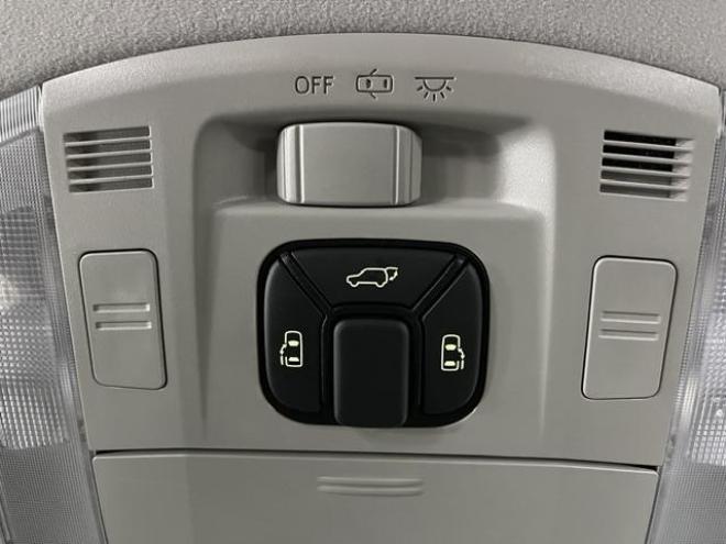ヴェルファイア２．４Ｚ　ゴールデンアイズII　本州仕入　ワンオーナー　最終後期型　禁煙車　純正ブラックハーフレザーシート　ストラーダナビ　地デジ　ＤＶＤ再生　Ｂｌｕｅｔｏｏｔｈ　リアフリップダウンモニター　両側パワースライドドア　パワーバックドア 4WD 2400 5Dr