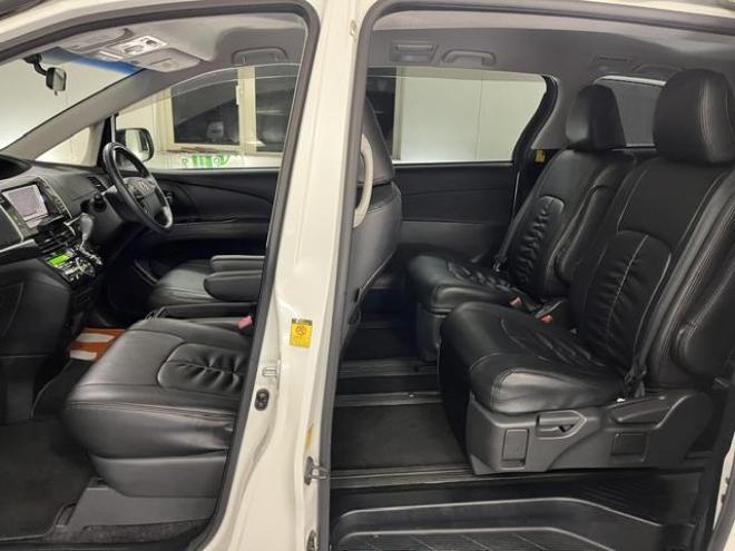 エスティマアエラス　プレミアムエディション　本州仕入　寒冷地仕様　禁煙車　両側パワースライドドア　純正ナビ　地デジ　Ｂｌｕｅｔｏｏｔｈ　バックカメラ　純正１８インチＡＷ　社外１６ＡＷ＋スタッドレスタイヤ付　ブラックレザーシートカバー　ＥＴＣ 4WD 2400 5Dr