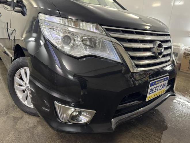 セレナハイウェイスター　Ｖセレクション＋セーフティ　寒冷地仕様　禁煙車　エマージェンシーブレーキ　車線逸脱警報　両側パワースライドドア　純正１５ＡＷ　社外１５ＡＷ＋スタッドレスタイヤ付　純正ナビ　地デジ　Ｂｌｕｅｔｏｏｔｈ　リアフリップダウンモニター 4WD 2000 5Dr