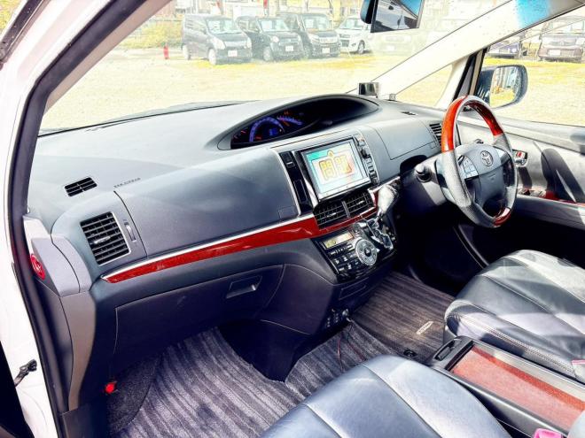 エスティマ2.4アエラス レザーパッケージ 4WD　ローンが不安な方＜優遇ローン＞本州仕入　両側パワスラ　後席モニター