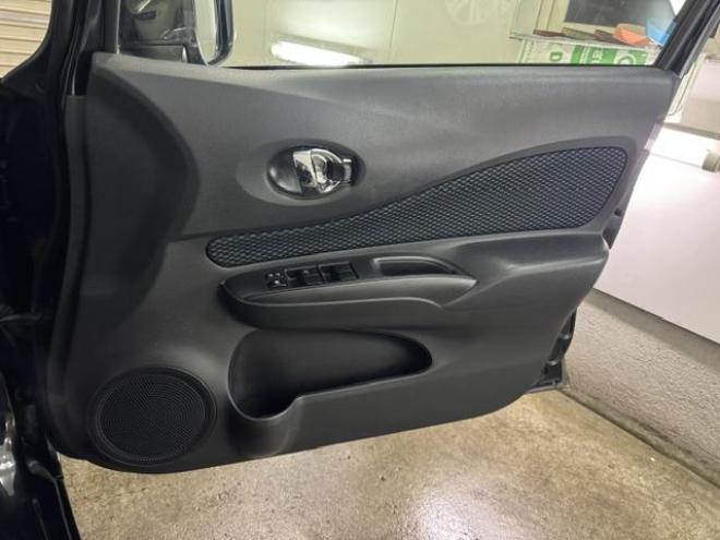 ノートＸ　Ｆｏｕｒ　禁煙車　寒冷地仕様　衝突軽減エマージェンシーブレーキ　レーンモニタリング　エンジンスターター　インテリジェントキー　純正ナビ　地デジ　Ｂｌｕｅｔｏｏｔｈオーディオ　横滑り防止装置　ＥＴＣ　横滑り防止 4WD 1200 5Dr
