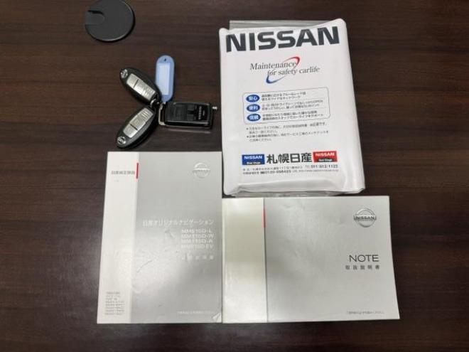 ノートＸ　Ｆｏｕｒ　禁煙車　寒冷地仕様　衝突軽減エマージェンシーブレーキ　レーンモニタリング　エンジンスターター　インテリジェントキー　純正ナビ　地デジ　Ｂｌｕｅｔｏｏｔｈオーディオ　横滑り防止装置　ＥＴＣ　横滑り防止 4WD 1200 5Dr