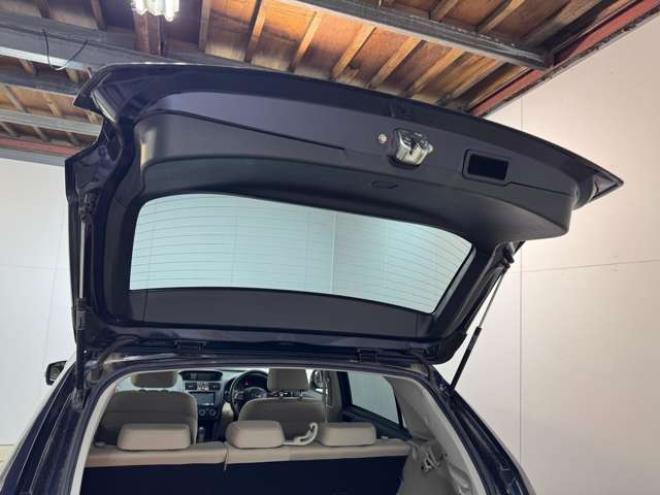 インプレッサスポーツ 2.0 i アイサイト アイボリーセレクション 4WD　ナビ　TV　Bカメラ　Bluetooth　夏冬タイヤ 2000