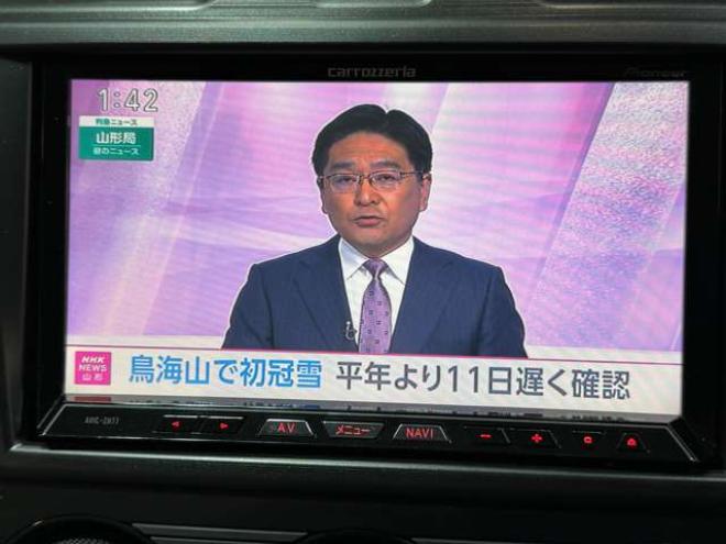インプレッサスポーツ 2.0 i アイサイト アイボリーセレクション 4WD　ナビ　TV　Bカメラ　Bluetooth　夏冬タイヤ 2000