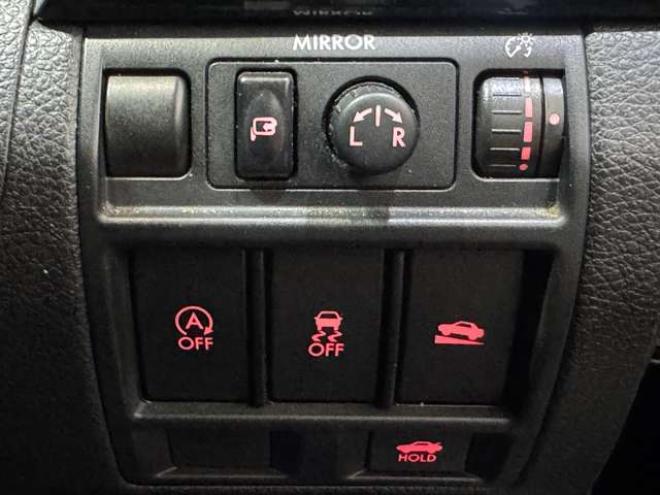 レガシィB4 2.5 i Bスポーツ アイサイト Gパッケージ 4WD　ナビ　TV　Bカメラ　Bluetooth　マッキントッシュ　夏冬タイヤ 2500