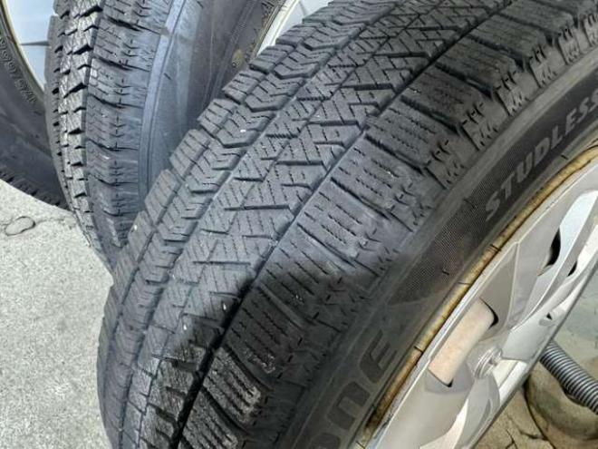 シエンタ1.5 X Vパッケージ 4WD　夏冬タイヤ　ナビ　TV　Bカメラ Bluetooth 1500