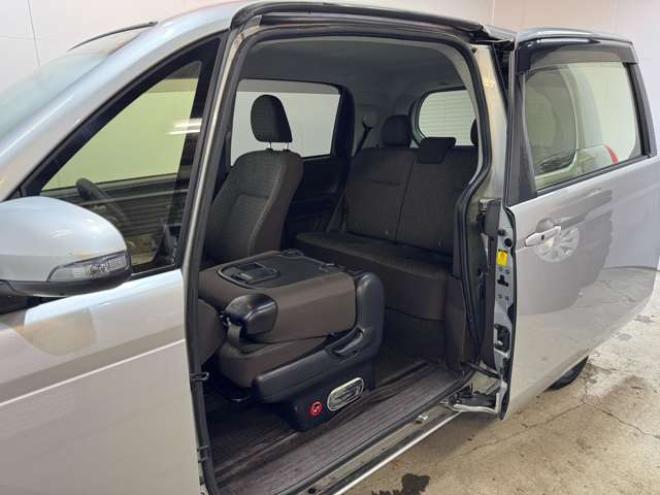 ポルテ1.5 X 4WD　ナビ　TV　Bカメラ　Bluetooth　Pスライド　夏冬タイヤ 1500