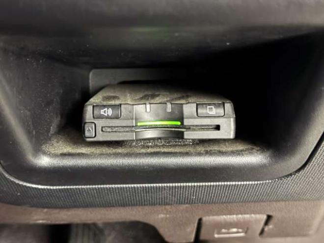 ポルテ1.5 X 4WD　ナビ　TV　Bカメラ　Bluetooth　Pスライド　夏冬タイヤ 1500