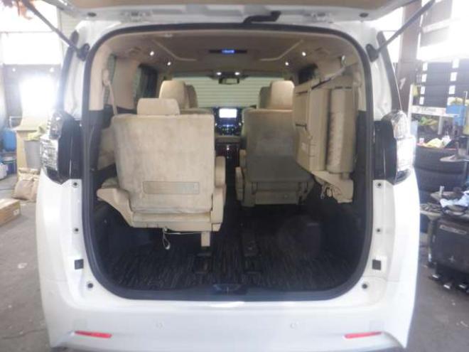 ヴェルファイアハイブリッド 2.5 V E-Four 4WD　本州仕入・ナビ・TV・B/T・フロントカメラ・バックカメラ・両側電動・ハーフレザーシート・LEDヘッドライト・メモリー付き電動シート・スマートキー・プッシュスタート・クルコン・クリアランスソナー・ETC 2500