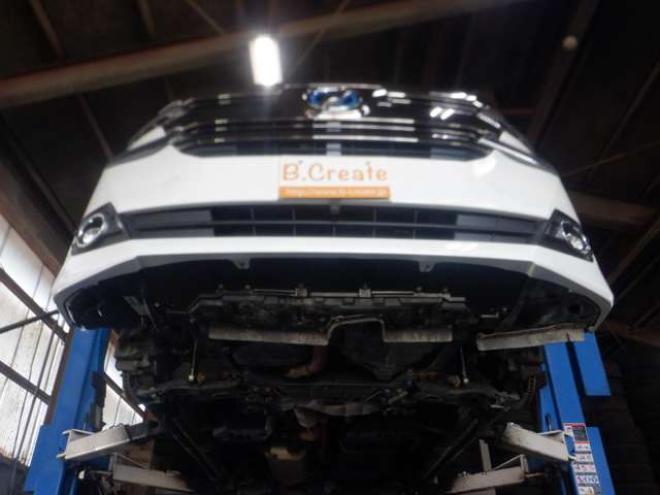 ヴェルファイアハイブリッド 2.5 V E-Four 4WD　本州仕入・ナビ・TV・B/T・フロントカメラ・バックカメラ・両側電動・ハーフレザーシート・LEDヘッドライト・メモリー付き電動シート・スマートキー・プッシュスタート・クルコン・クリアランスソナー・ETC 2500