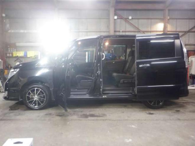 セレナ2.0 ハイウェイスター 4WD　ナビ・TV・Bカメラ・B/T・両側電動・LEDヘッドライト・フリップダウンモニター・後期型・インテリキー・プッシュスタート・クルコン・アイドリングストップ・純正エンスタ・フルフラットシート・ト・寒冷地仕様 2000
