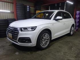 アウディ　Q5 2.0 TFSI クワトロ スポーツ ラグジュアリーパッケージ 4WD　本州仕入・Sライン・エクステリアパッケージ・ナビ・TV・B/T・全方位カメラ・革シート・電動シート・電動リアゲート・シートヒーター・LEDヘッドライト・バーチャルコックピット・ETC・ACC・ルーフレール 2000