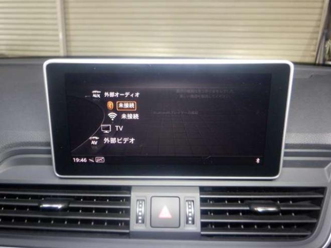 アウディSQ5 3.0 4WD　革シート・パノラマサンルーフ・ナビ・TV・B/T・全方位カメラ・LEDヘッドライト・Bang&Olufsen・パワーバックドア・20インチAW・シートヒーター・パワーシート・オートマチックハイビーム・ 正規輸入車 3000