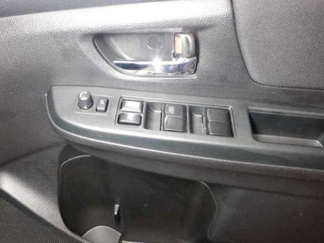 インプレッサスポーツ 1.6 i-L 4WD　ナビ・TV・B/T・Bカメラ・アイドリングストップ・スマートキー・プッシュスタート・HID・ヘッドライトウォッシャー・ETC・フォグランプ・オートエアコン・ドアバイザー・DVD再生 1600
