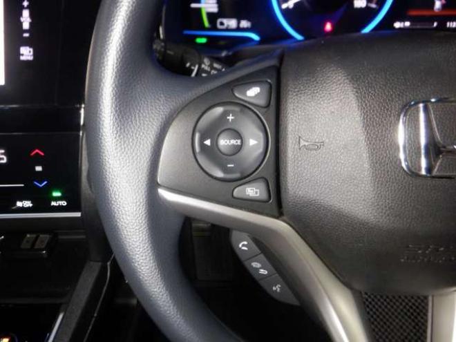 シャトル1.5 ハイブリッド 4WD　本州仕入・ナビ・TV・B/T・Bカメラ・LEDヘッドライト・スマートキー・プッシュスタート・CTBA・ビルトインETC・ワイパーデアイサー・ 1500