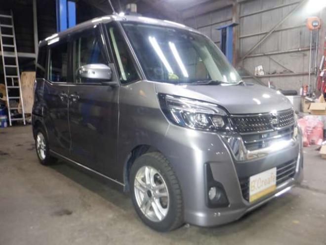 デイズルークスハイウェイスターX 4WD　本州仕入・後期型・ナビ・TV・B/T・アラウンドビューモニター・パワスラ・LEDヘッドライト・アイドリングストップ・衝突軽減・オートマチックハイビーム・ETC・シートヒーター・リア席サンシェード・インテリキー 660