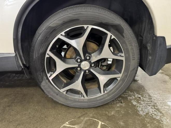 フォレスター本州仕入　禁煙車　サンルーフ　衝突軽減アイサイト＆レーダークルーズコントロール　車線逸脱警報　パワーバックドア　カロッツェリアナビ　地デジ　Ｂｌｕｅｔｏｏｔｈ　バックカメラ　ドライブレコーダー　ＥＴＣ 4WD 2000 5Dr