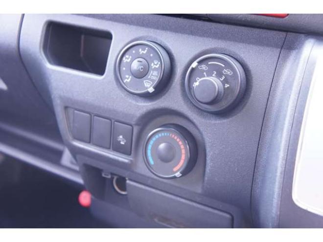 ハイエースバン2.8 DX ロング ディーゼルターボ 4WD　フロントシートセパレート仕様変更済　　　センターコンソール付　415COBRA丸目ライトキット&バッドラッカー16インチAW　415SAFARIフロントスポイラー　TOYOオープンカントリーR/T　電動格納ドアミラー 2800