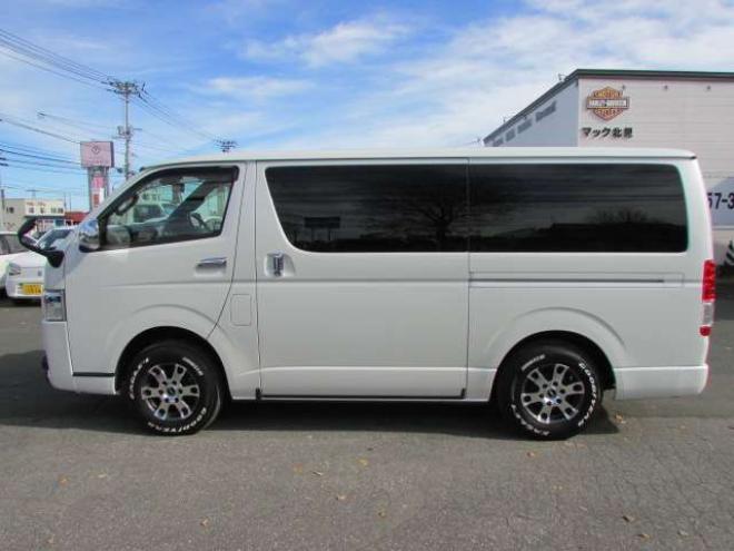 ハイエースバン2.8 スーパーGL ダークプライムII ロングボディ ディーゼルターボ 4WD　ワンオーナー　TRDフロントスポイラー　TRD　TF7Aアルミホイール　両側パワースライドドア　リアヒーター　純正ナビ　フルセグ　Bluetooth　レーダーブレーキ　荷室ダウンライト　車線逸脱警報 2800