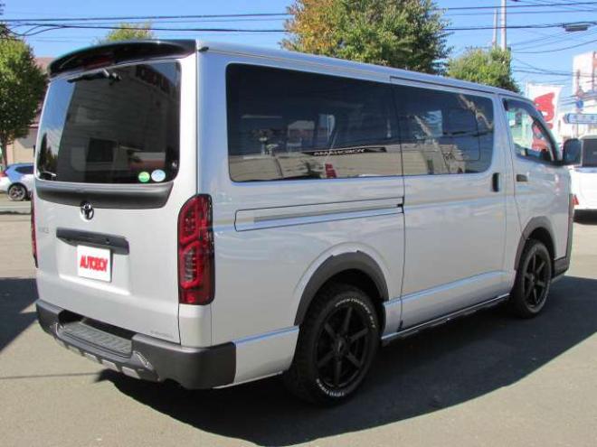 ハイエースバン2.8 DX ロング ディーゼルターボ 4WD　キーレス 両側スライドドア　415SAFARI丸目キッド 衝突被害軽減システム 車線逸脱防止 横滑り防止 パワーヒート オートハイビーム バックカメラ メモリーナビ フルセグTV 電動格納ミラー 2800