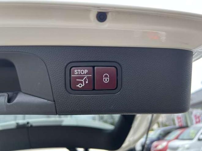 ベンツGLC 220 d 4マチック スポーツ ディーゼルターボ 4WD　純正ナビ　全方位カメラ　フルセグTV　ディストロニックプラス　全席シートヒーター　パークトロニック　LEDヘッドライト　電動リアゲート　パドルシフト　ハーフレザー　アンサーバック　アンビエントライト 正規輸入車 2100