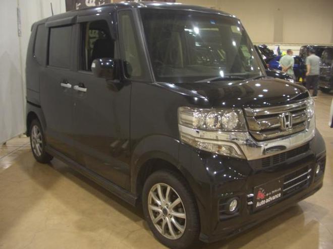 N-BOXカスタム Ｇ・Ｌパッケージ ４ＷＤ 後期モデル シートヒーター 後部シートスライドタイプ 電動スライドドア Ｗシートヒーター ＥＴＣ ＨＩＤ エコアイドル スマートキー ベンチシート ＣＶＴ 盗難防止システム ＡＢＳ ＥＳＣ（北海道） 4WD 660 5Dr