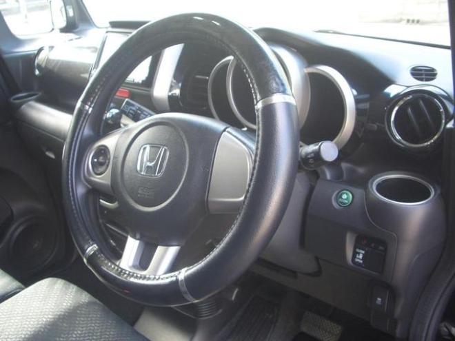 N-BOXカスタム Ｇ・Ｌパッケージ パワスラ Ｈ ＩＤ 運転席助手席エアバック ４ＷＤ車 スマートキープッシュスタート パワーウィンド 横滑り防止 運転席エアバッグ パワーステアリング ベンチシート オートエアコン キーフリー（北海道） 4WD 660 5Dr