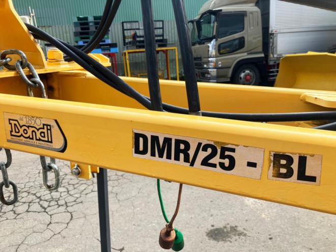 農機補助部品ドンディ　中古　オフセット溝掘機　DMR25-BL　農機具　作業機