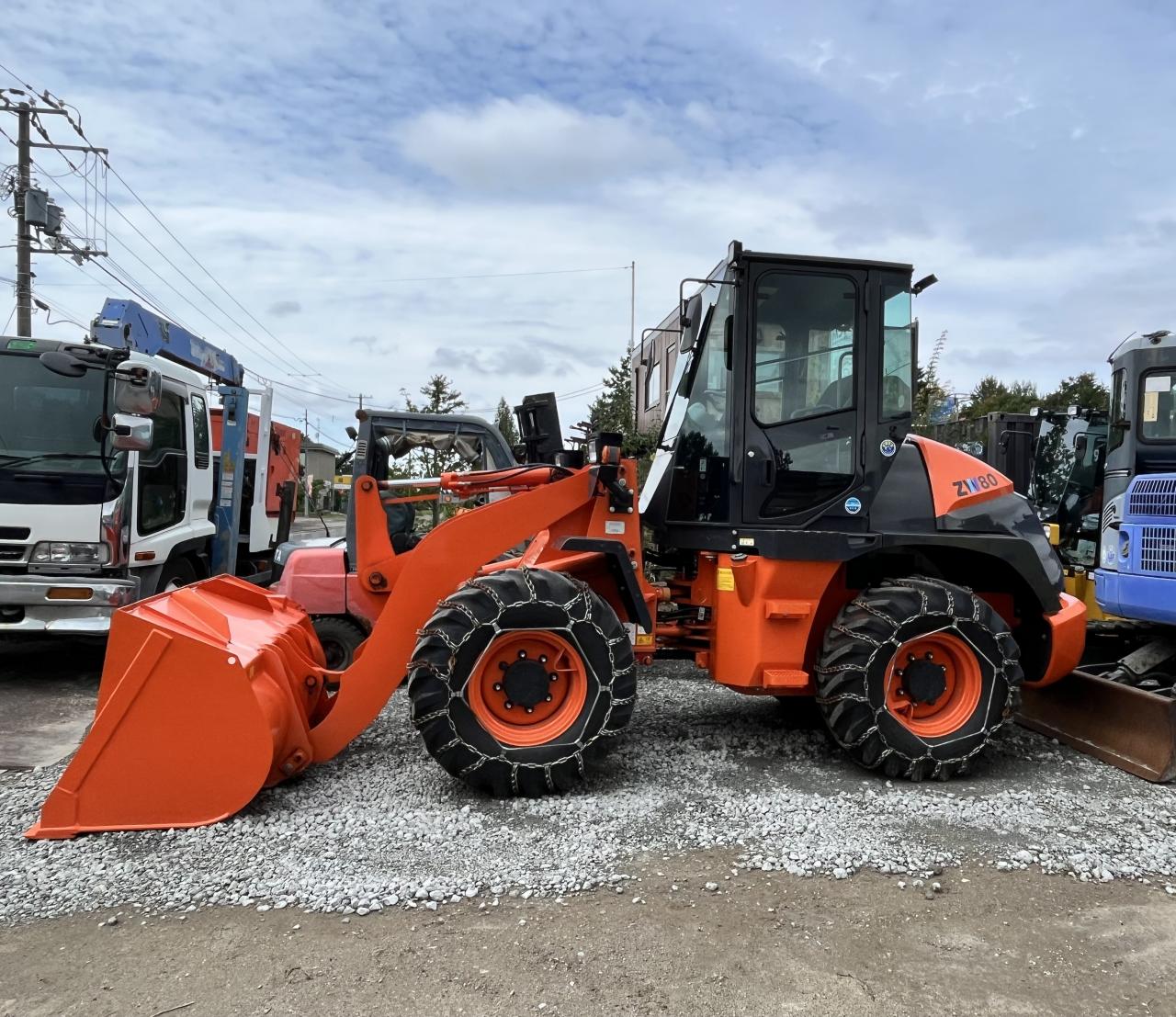 ホイールローダ  HITACHI ZW80-5B 低アワー ディーゼル 4WD