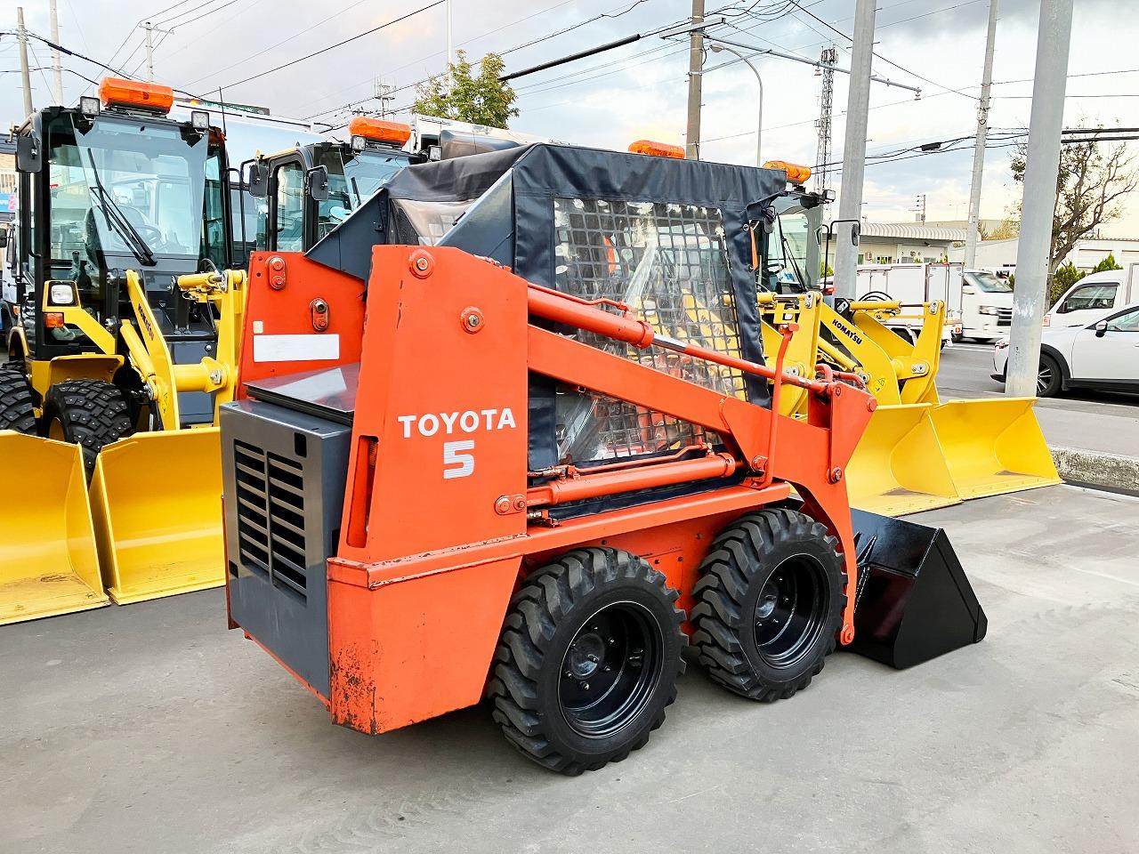 ショップ 除雪機 トヨタ スキッドステアローダー ジョブサン 2007年式