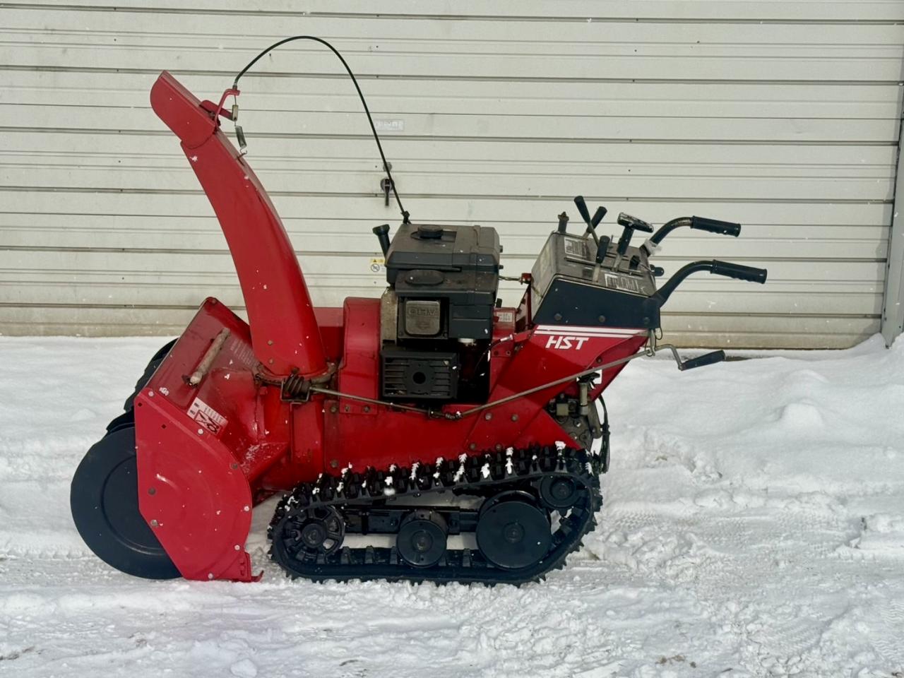 除雪機ヤナセ 890HST 9馬力 ガソリン 家庭用 クローラ新品！