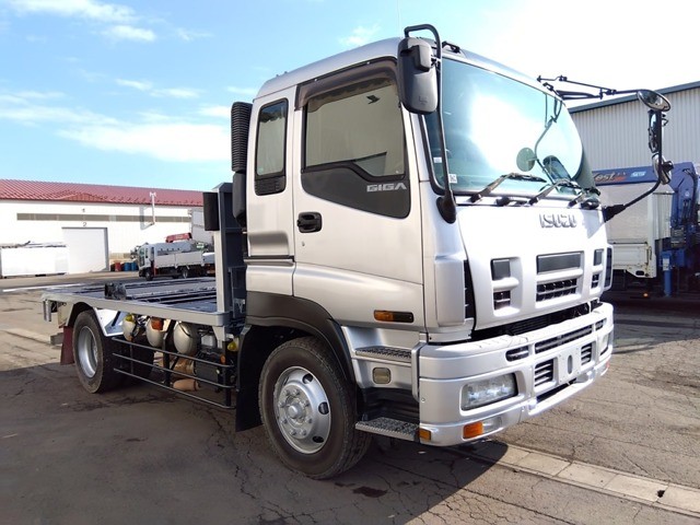 ギガコンテナ専用車　PDG-CVR77F8　 2WD 9830