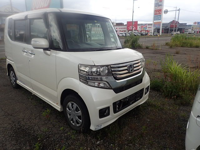 N-BOXカスタムG Aパッケージ 4WD　検9/2ナビテレビパワスラ 660