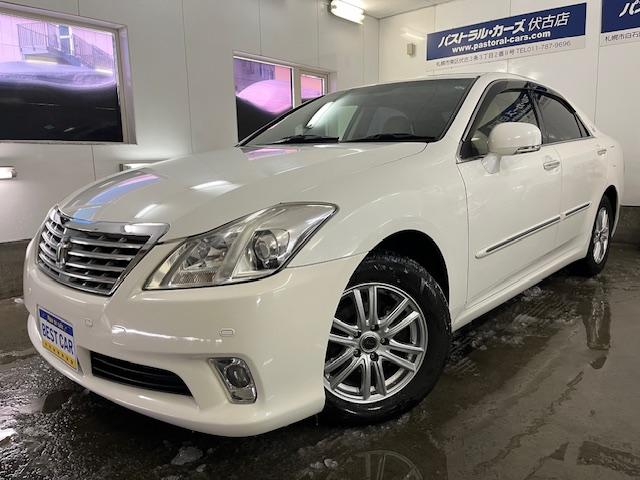 クラウン ロイヤルサルーン　ｉ－Ｆｏｕｒ...