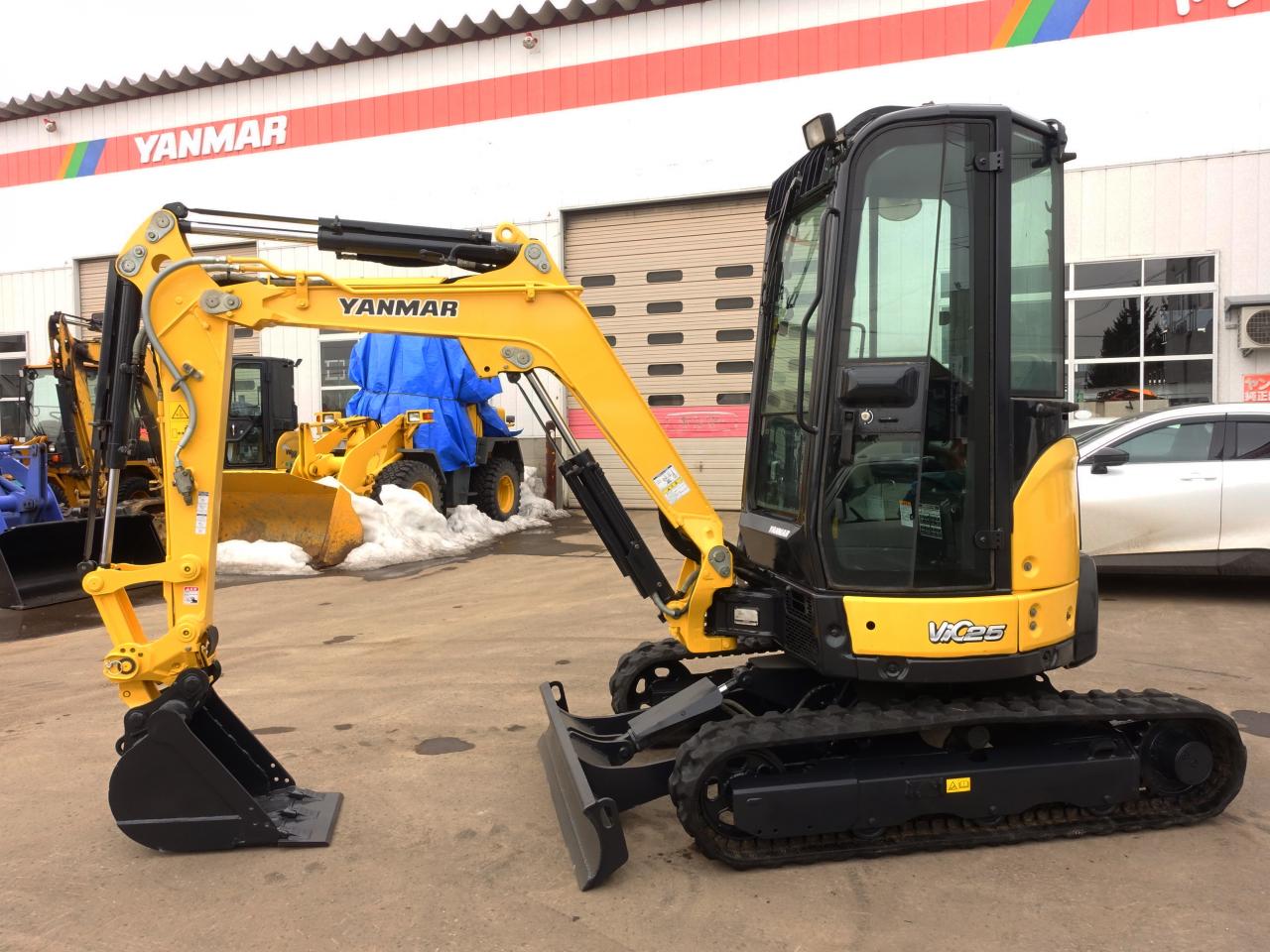 バックホー ヤンマー　VIO25-6　バ...