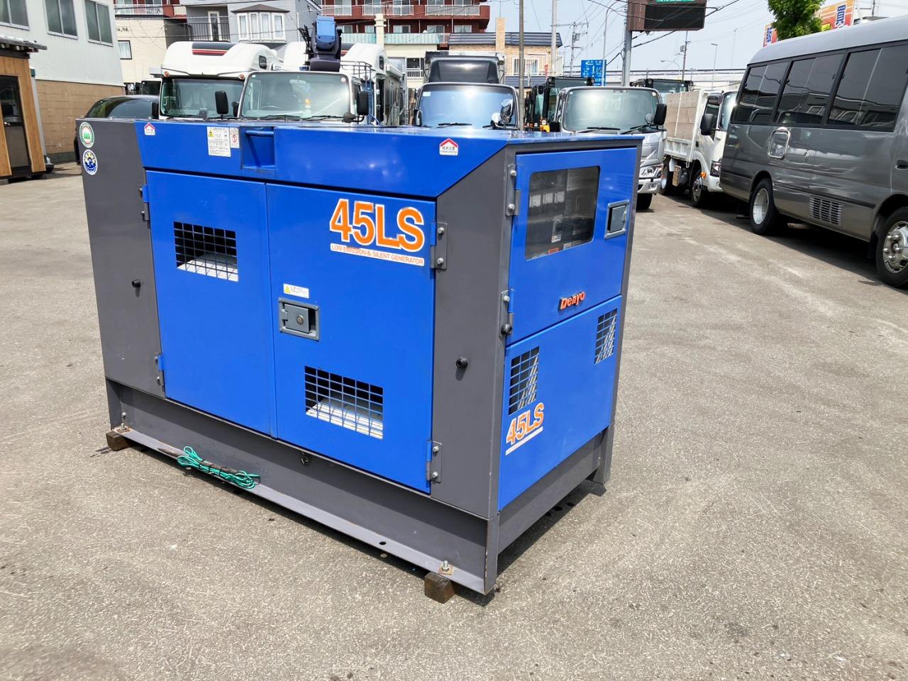 発電機 デンヨー　中古　DCA-45LS...