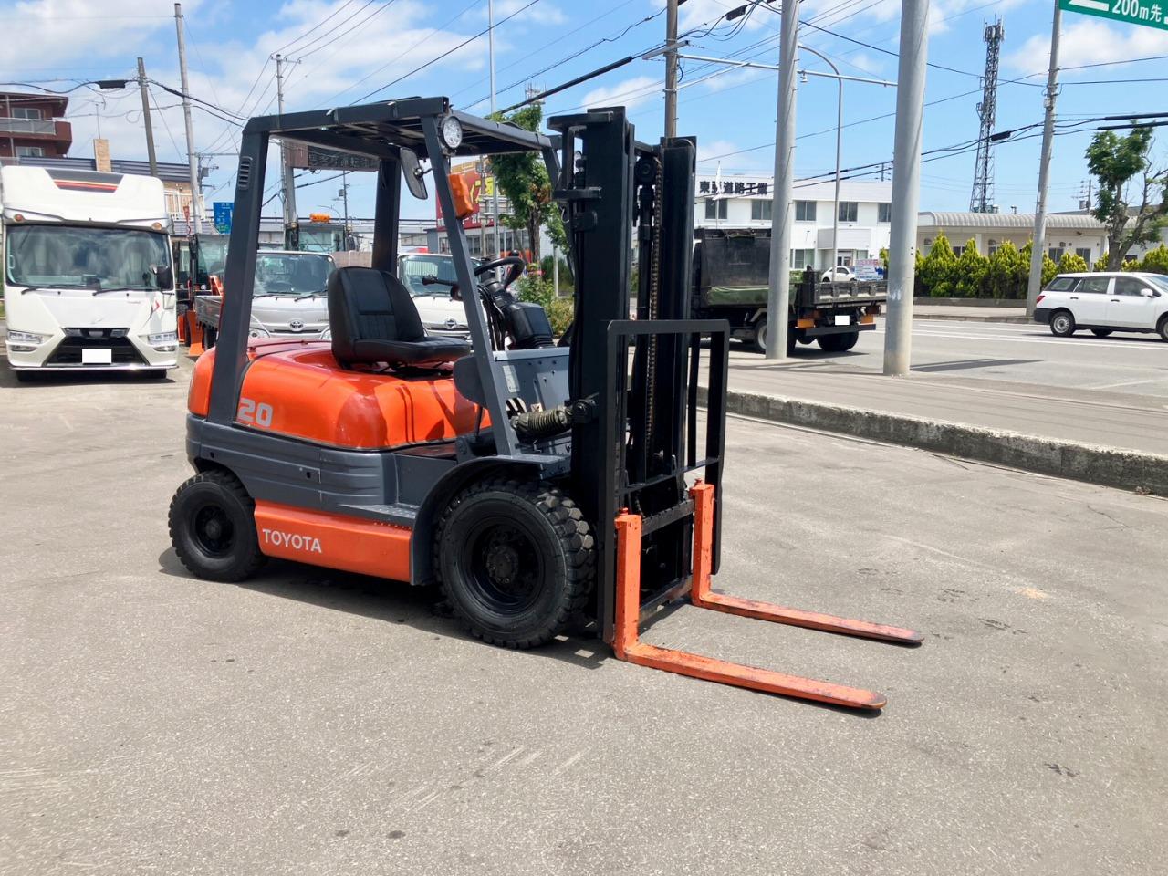 フォークリフト トヨタ　中古　6FG20　建機