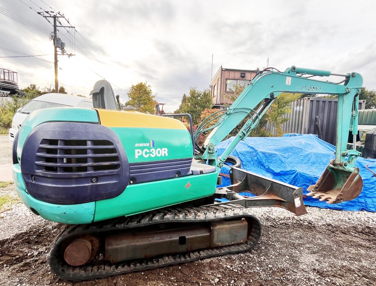 バックホー KOMATSU AVANCE PC３０R-８