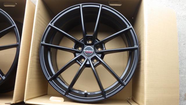 BORBET Premium FF1マッドブラック 18x8J　ET35 112-5H 67mm アウディ４本セット　