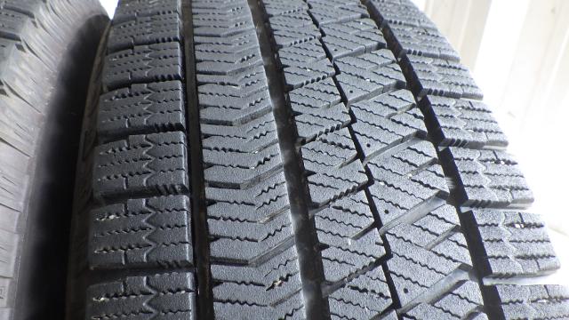 ヤリスクロス等に 2021年製 ブリヂストン ブリザック VRX2 205/65R16 8分山前後 16×6.5J 5H/114.3 40 