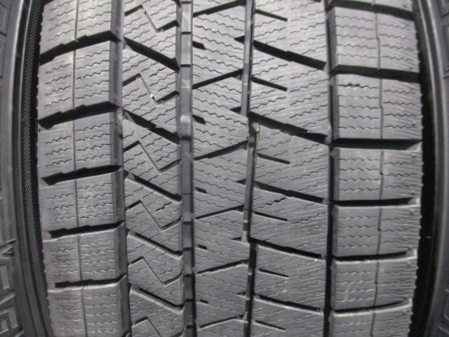 ダンロップ　ウィンターマックス　WM-03　215/60R16　バリ山　2020年製造