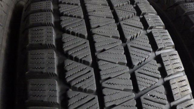 2019年製 8.8~8.9mm山！ブリジストン　ブリザック　DM-V3　265/65R17