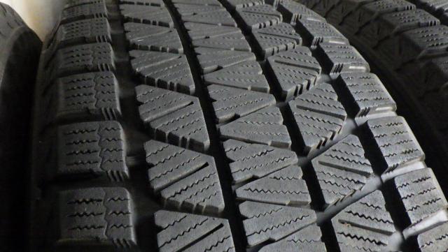 2019年製 8.8~8.9mm山！ブリジストン　ブリザック　DM-V3　265/65R17